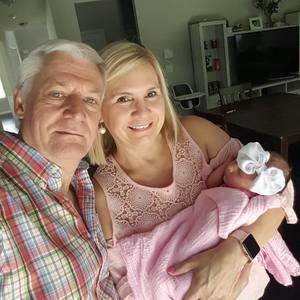 Meet your Posher, Evelin